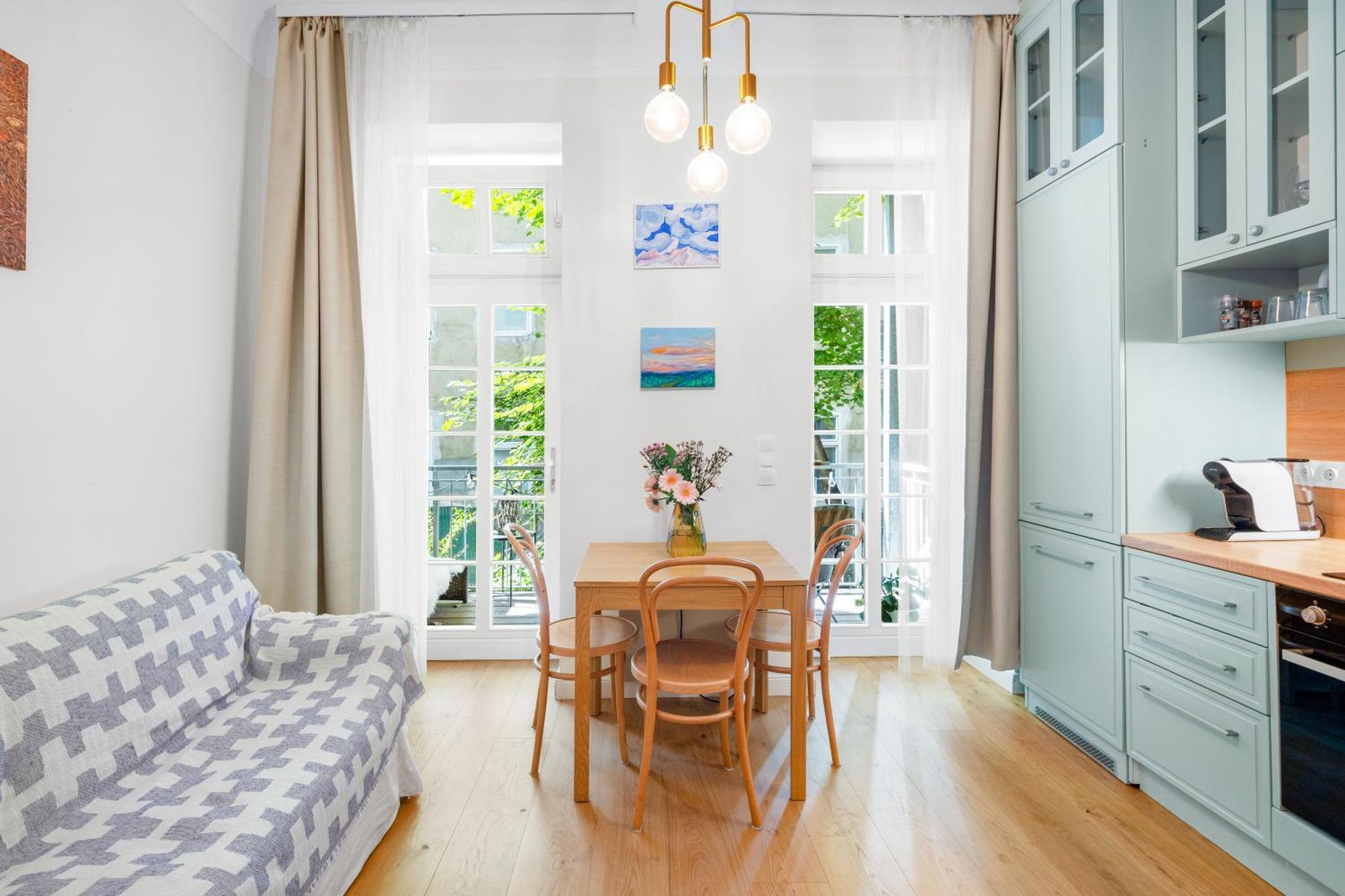 Central Vienna Apartment With Garden View Εξωτερικό φωτογραφία
